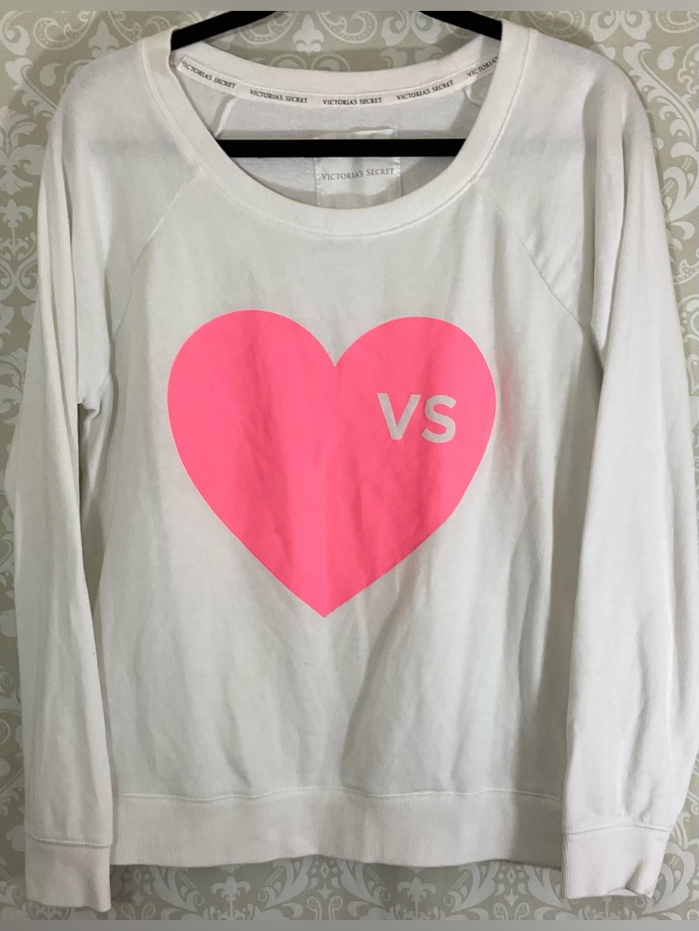 Victoria's Secret White Crewneck Sweatshirt Large Pink Heart VS Logo